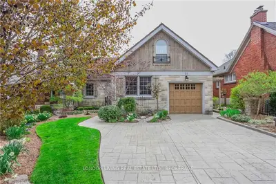 31 FOXBAR Road, London South, ON N6C 2A6