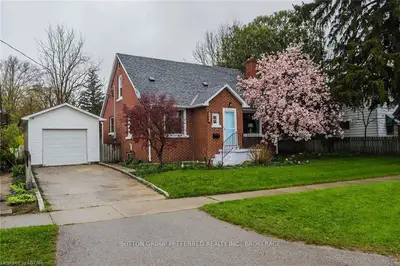 195 Mcintyre Street, Dutton/dunwich, On N0l 1j0