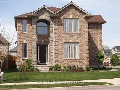 1429 CORONATION Drive, London North, ON N6G 5P7