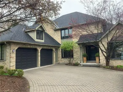 183 CARRIAGE HILL Drive, London North, ON N5X 3W8