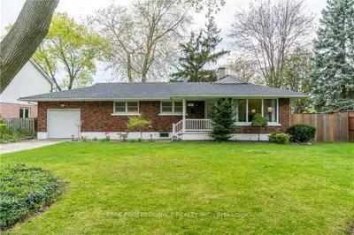 1591 MC MILLEN Parkway W, Sarnia, ON N7V 3P3