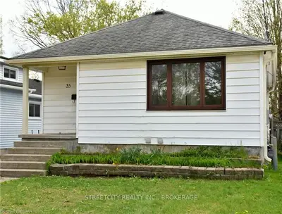 35 Giles Street, London East, ON N5Z 2V3