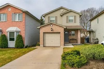 112 Cobblestone Street, London East, ON N5Y 5N3