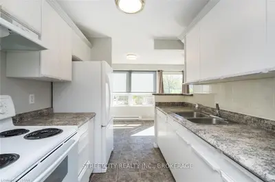 1445 HURON Street 101, London East, ON N5V 2E6