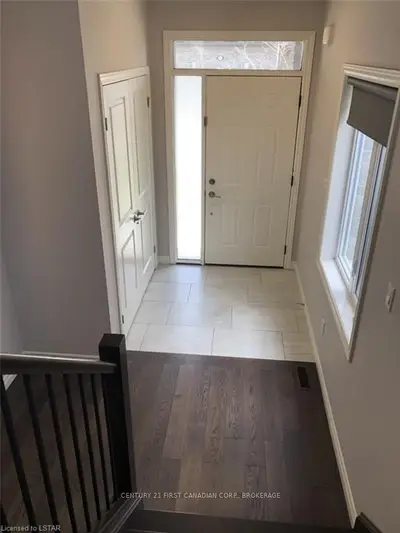 3560 SINGLETON Avenue 9, London South, ON N6L 0C9
