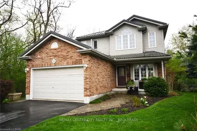 731 THORNWOOD Drive, London North, ON N6H 5S6