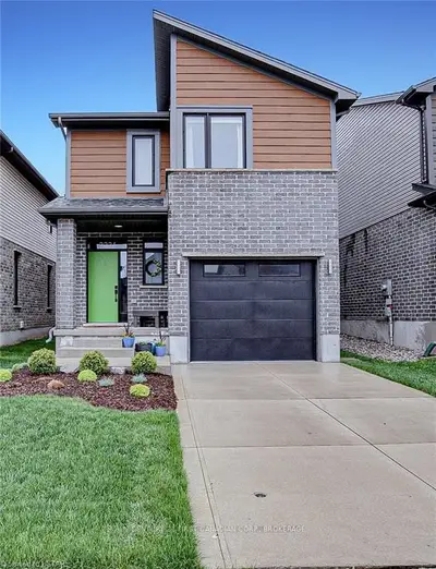 2226 TRIBALWOOD Street, London North, ON N6G 0R4