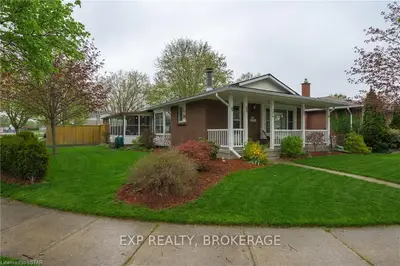 156 HARDING Crescent, London South, ON N6E 1G3