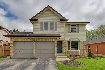 1144 GLENORA Drive, London North, ON N5X 2R5