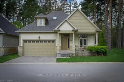 124 NORTH CENTRE Road 56, London North, ON N5X 4R3