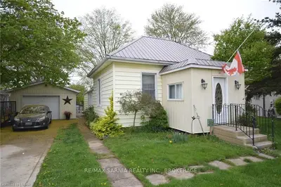 34 PRINCE Street, Lambton Shores, ON N0N 1J0