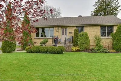 359 REYNOLDS Road, London South, ON N6K 2P8