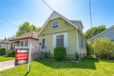 25 GLENWOOD Avenue, London East, ON N5Z 2P7