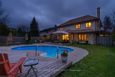 9 WENDY Crescent, London North, ON N5X 3C6