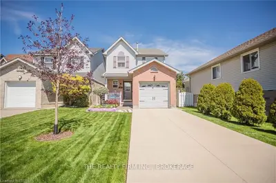 934 THISTLEDOWN Way, London North, ON N6G 4Z6