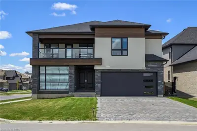 1981 ZENIA, London North, ON N5X 3Z1