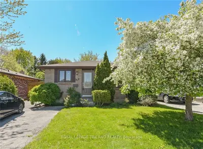 352 ARDSLEY Crescent, London North, ON N6G 3W7