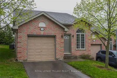20 CHAPMAN Court 3, London North, ON N6G 5G7