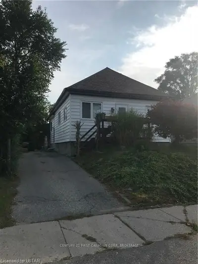 282 GILES Street, London East, ON N5Z 2W3