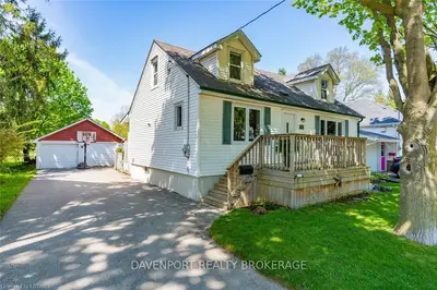 102 FOSTER Avenue, London North, ON N6H 2L1