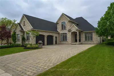 181 WEST RIVERTRACE Walk, London North, ON N6G 5J9