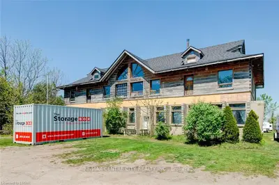5752 LONGWOODS Road, Southwest Middlesex, ON N0M 1T0
