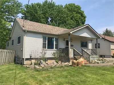2622 DUNDAS Street E, London East, ON N5V 3C9