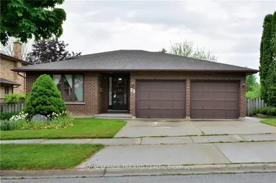 23 WALMER Gardens, London North, ON N6G 4H4