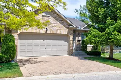 572 THISTLEWOOD Drive 2, London North, ON N5X 4N7