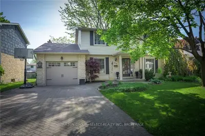 576 NOTTINGHILL Road, London South, ON N6K 1R4
