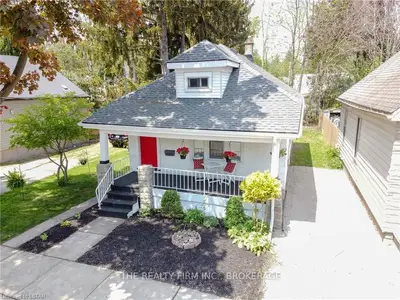 11 Mount Pleasant Avenue, London North, ON N6H 1C8