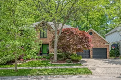 125 TIMBER Drive, London South, ON N6K 4A2