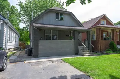 17 LANGARTH Street E, London South, ON N6C 1Y9