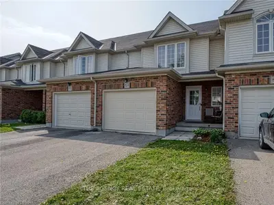 824 SILVERFOX Crescent, London North, ON N6G 0K2