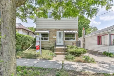 16 STUART Street, London East, ON N5Y 1S1