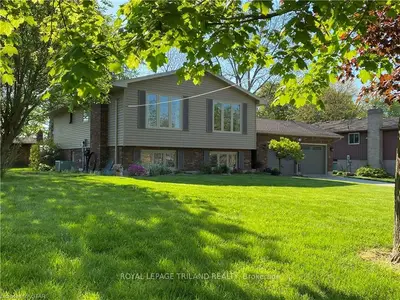 3 BAYLEY Street, Lambton Shores, ON N0N 1J0