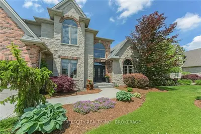 2120 VALLEYRUN Boulevard, London North, ON N6G 5M7