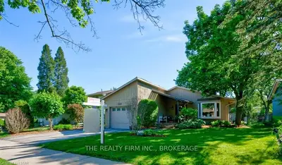 1552 ALDERSBROOK Road, London North, ON N6G 2Z3
