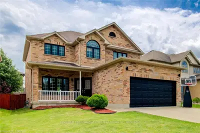 2247 DOGWOOD Crescent, London South, ON N6K 5C6