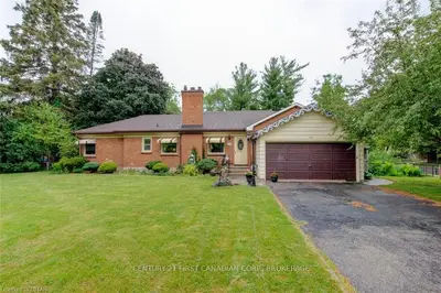 72 BROADWAY Avenue, London South, ON N6P 1A9