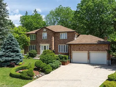 15 HIGHLAND Place, London South, ON N6C 5E7