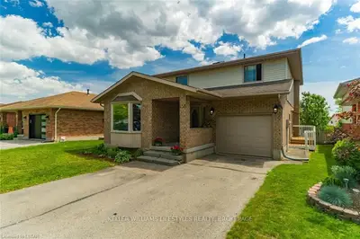 138 ASHLEY Crescent, London South, ON N6E 3P9