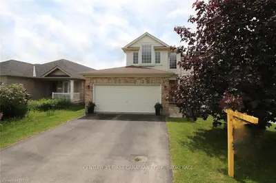 1584 BEAVERBROOK Avenue, London North, ON N6H 5T6
