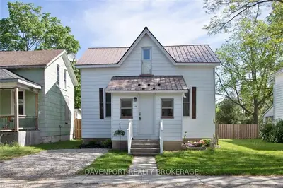 50 GEORGE Street E, Huron East, ON N0K 1W0