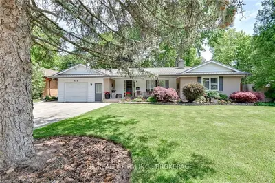 427 PINETREE Drive, London North, ON N6H 3M9