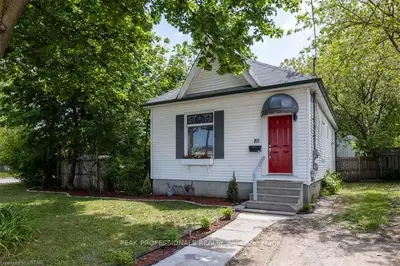 811 CENTRAL Avenue, London East, ON N5W 3R1