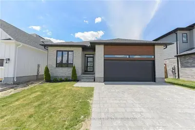 3325 REGIMENT Road, London South, ON N6P 0H3