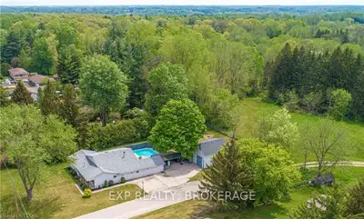 2140 EDINBURGH Street, Strathroy-Caradoc, ON N0L 1W0