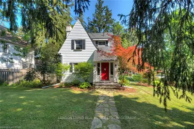 132 BASE LINE Road E, London South, ON N6C 2N8