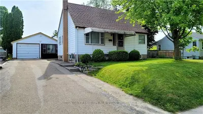 33 Maud Street, Woodstock, On N4s 3y3